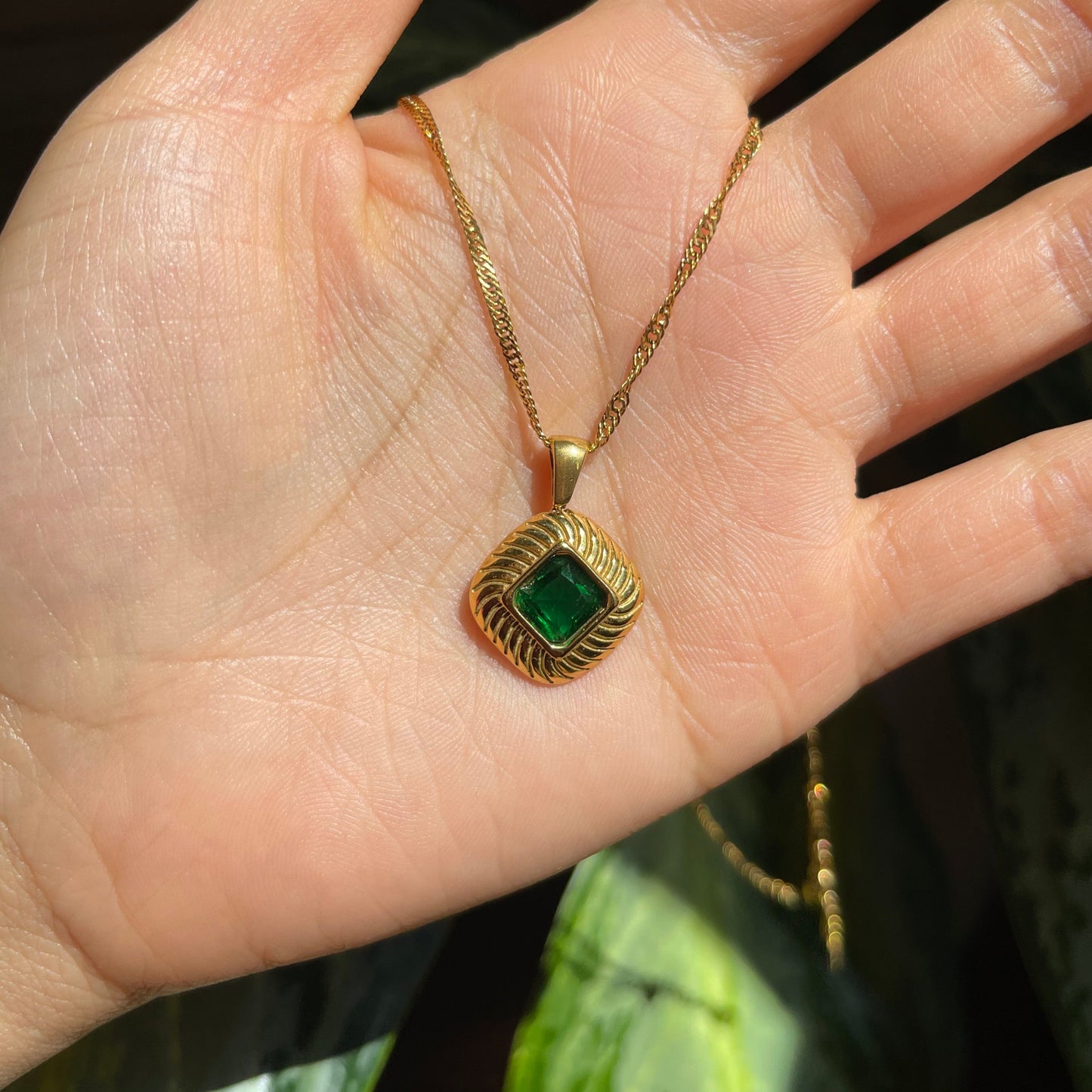 Emerald Pendant Necklace - Gold | The Consciously Lisa Collection