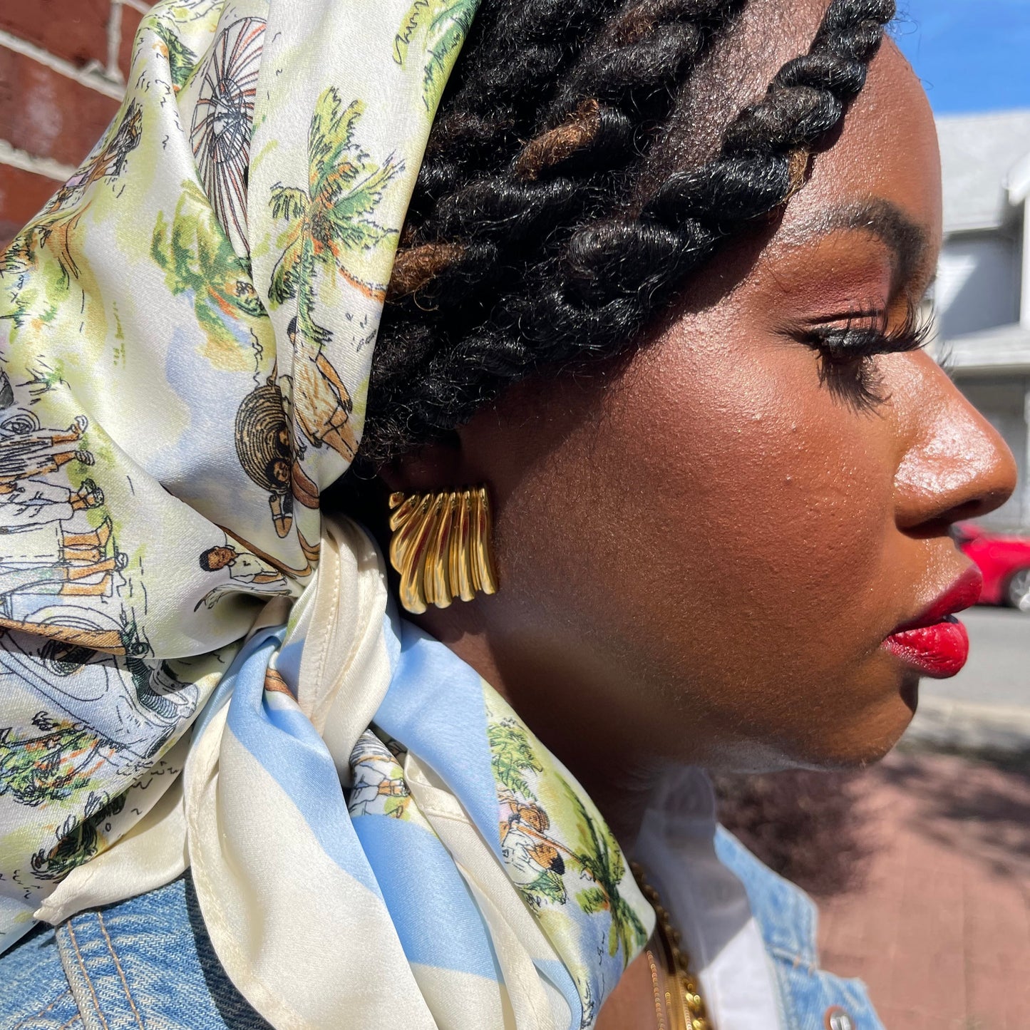 Ribbed Rectangle Stud Earrings - Gold | The Consciously Lisa Collection