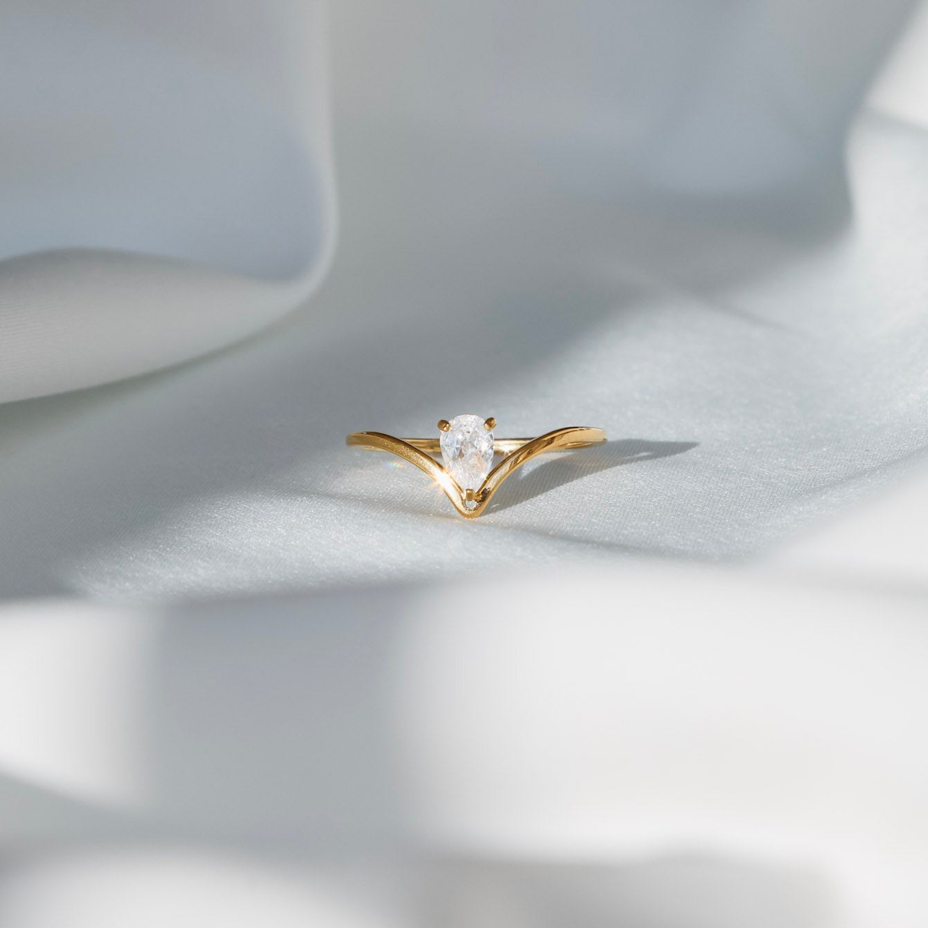 Water Drop V Shape Ring - Gold