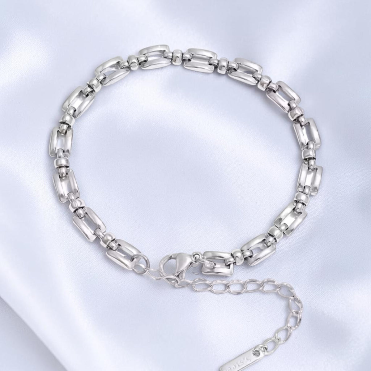 Bar Link Bead Bracelet | The Consciously Lisa Collection
