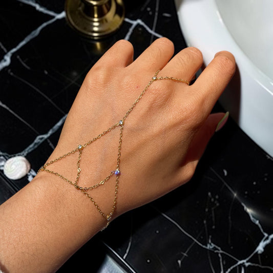 Geometric Diamond Hand Chain - Gold