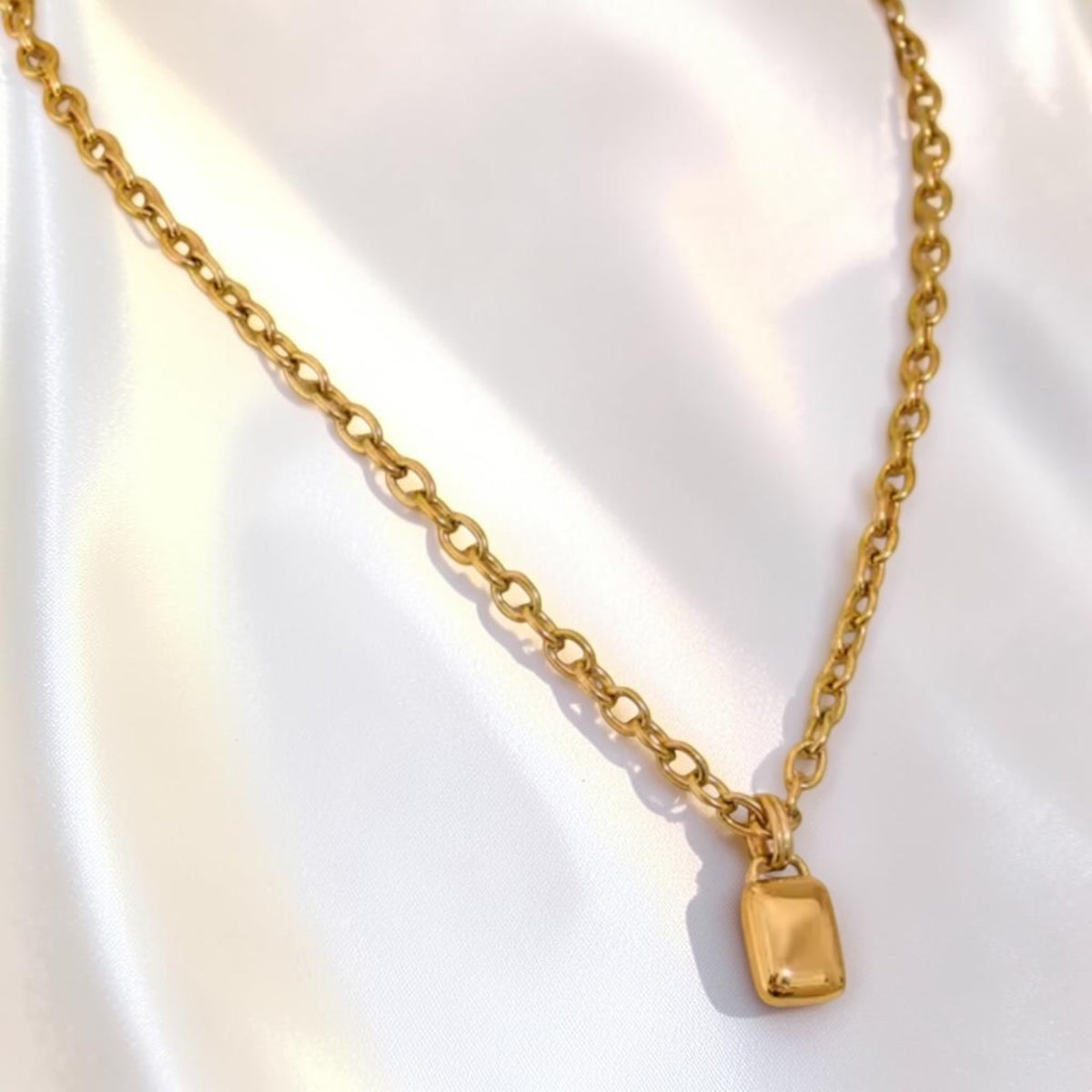 Cable Chain Tag Necklace | The Consciously Lisa Collection