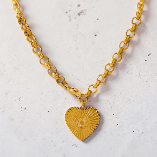 Round Links Heart Pendant Necklace | The Consciously Lisa Collection