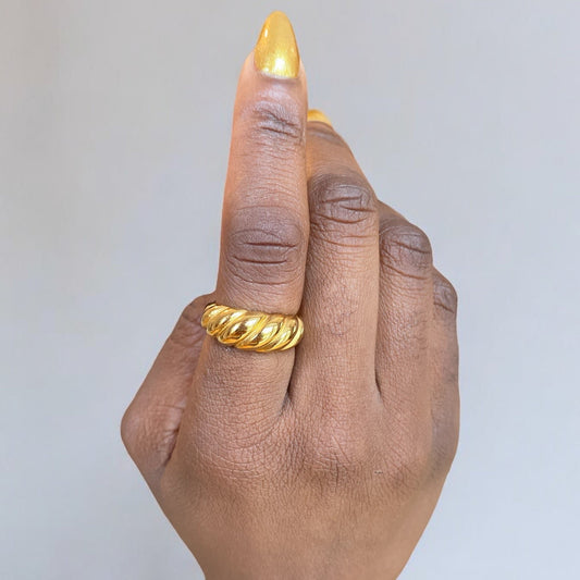 Chunky Twist Croissant Ring - Gold | The Consciously Lisa Collection