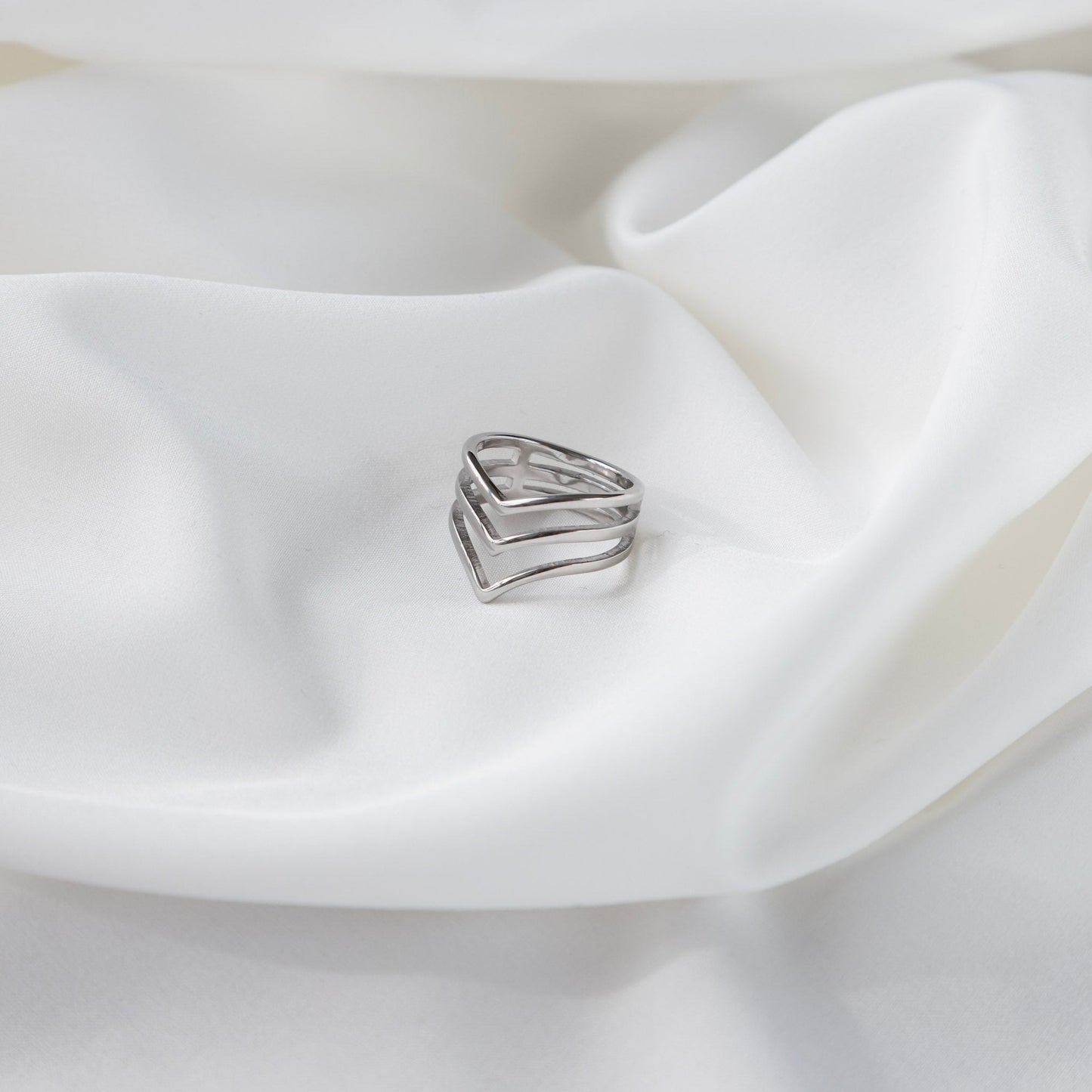 Triple V Ring - Silver