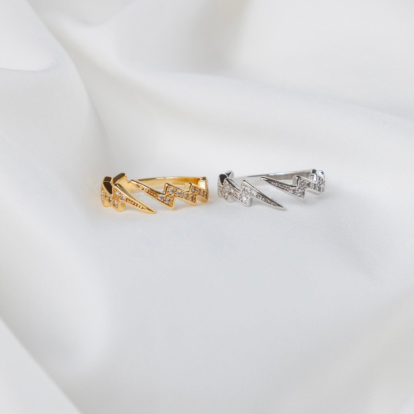 Striking Lighting Bolt Ring - Gold