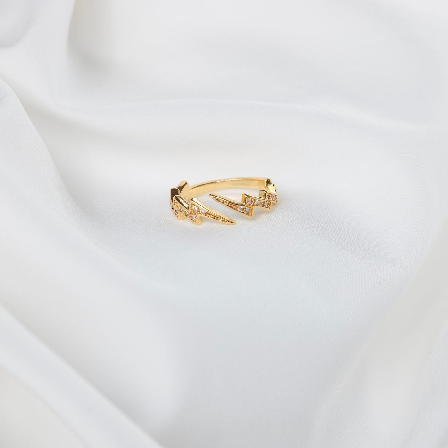 Striking Lighting Bolt Ring - Gold